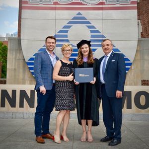 Meet your Posher, Anna